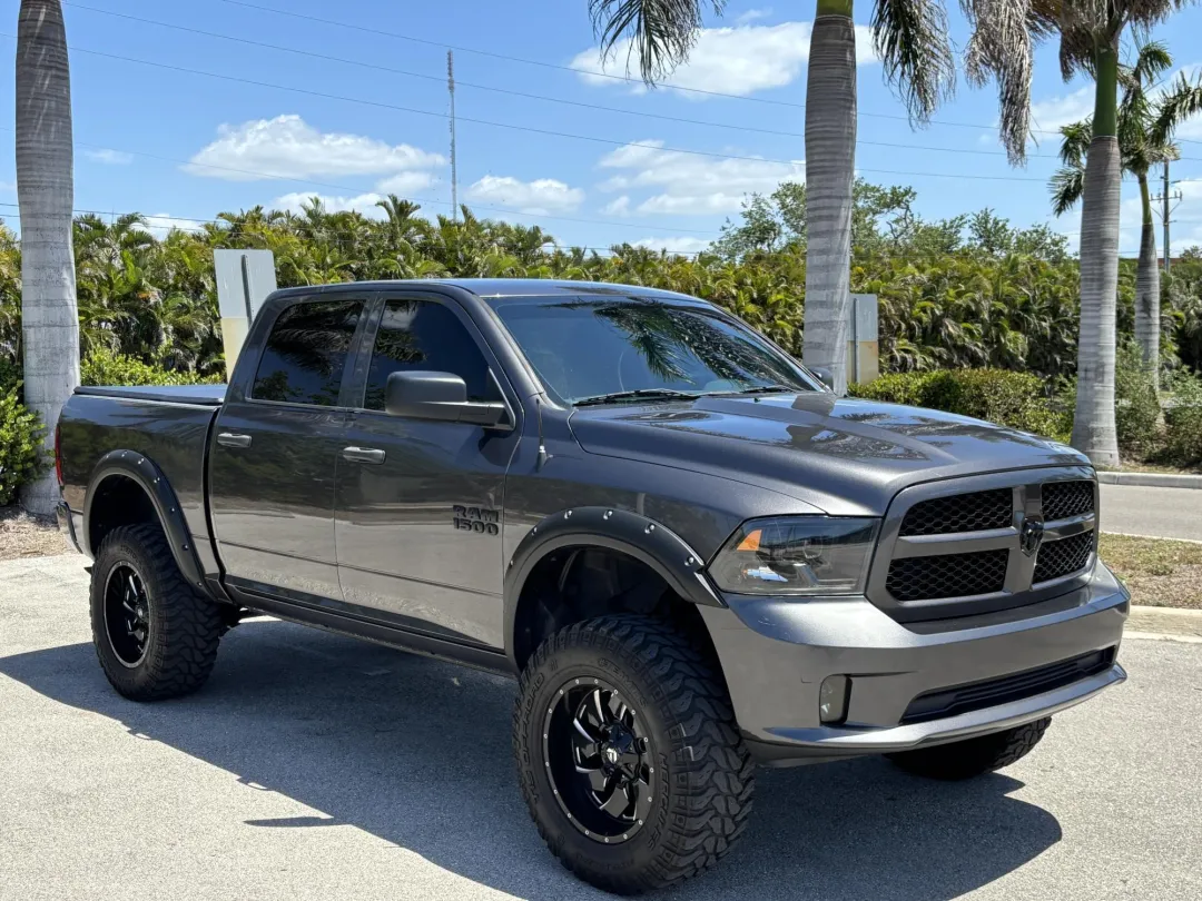 2018 Ram 1500 - 1C6RR6KG2JS297019 - Image #4