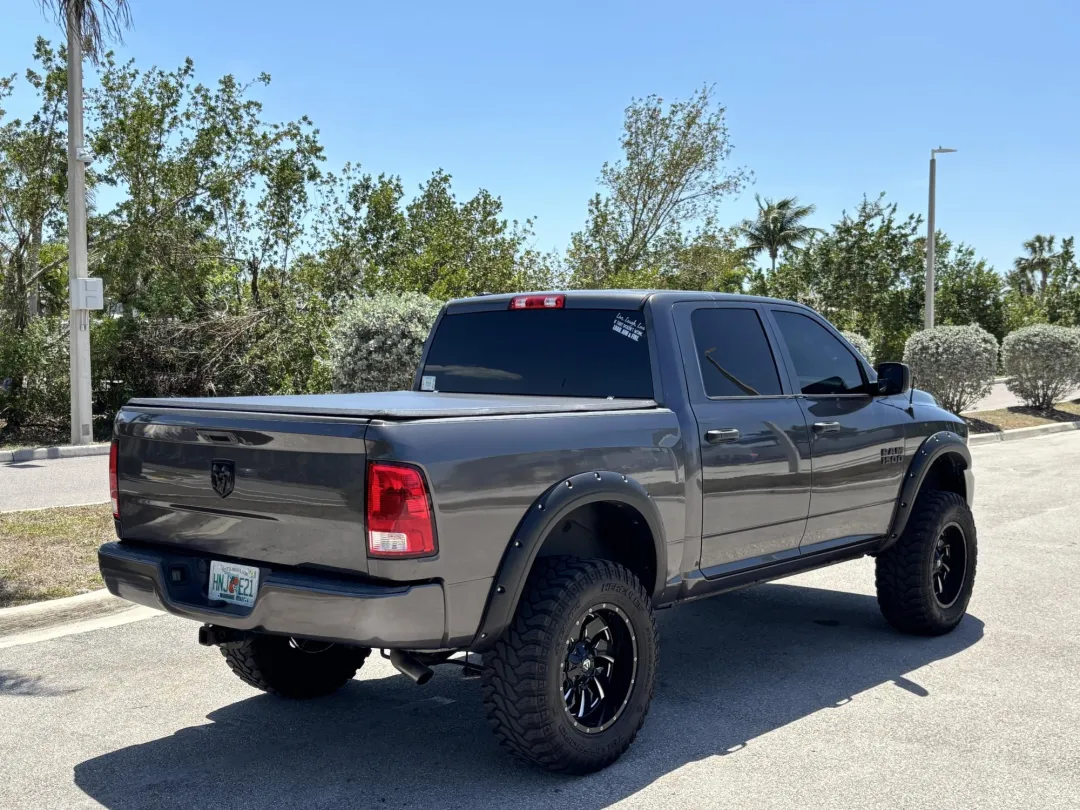 2018 Ram 1500 - 1C6RR6KG2JS297019 - Image #9