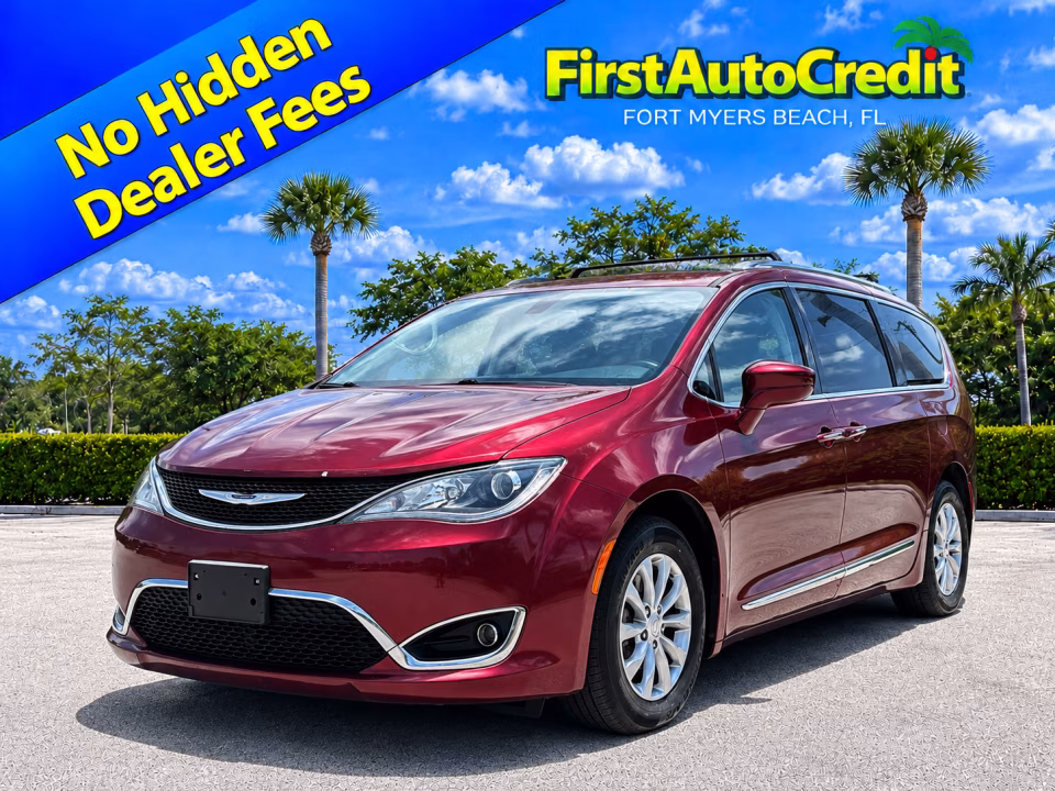 2019 Chrysler Pacifica Touring L's photo